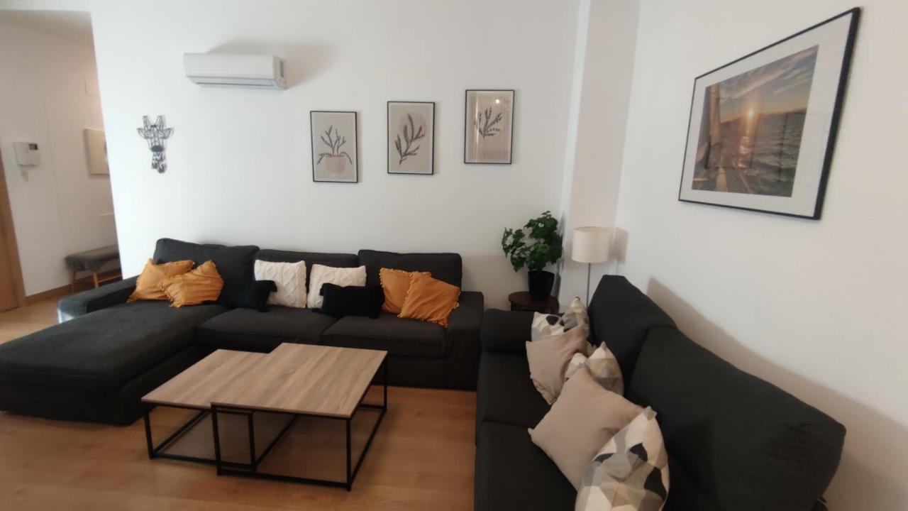 Unique Apartment In Malaga City Center With Pool Exterior photo