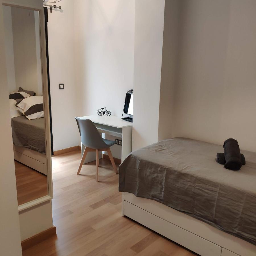 Unique Apartment In Malaga City Center With Pool Exterior photo